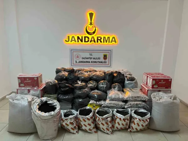 Gaziantep’te uyuşturucu ve kaçakçılık şüphelisi 40 şahıs tutuklandı
